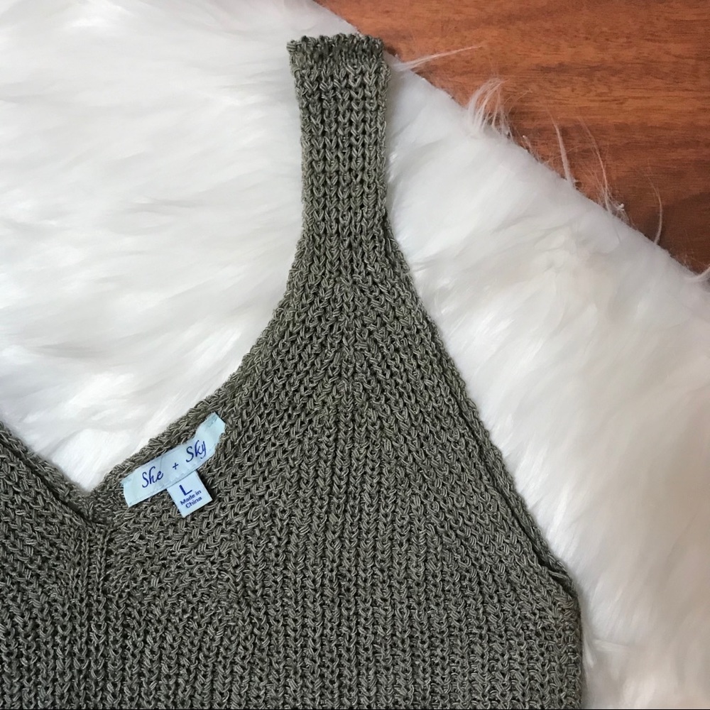 She + Sky | Flattering Crochet Knit Crop Tank Top - Picture 4 of 6